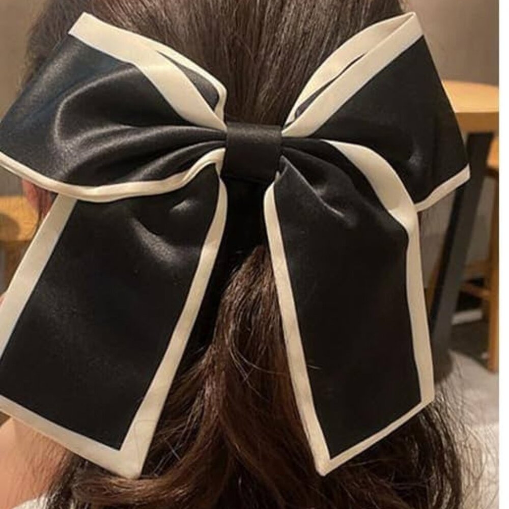 Alo Yoga Bow Hair Tie Scrunchie Love Knot Black and White